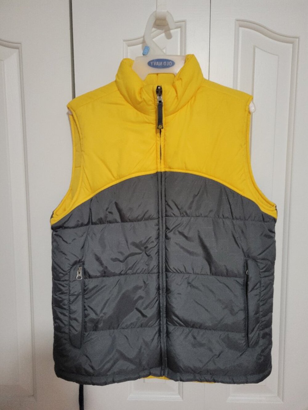 Old Navy Kids XL Reversible Yellow/Grey Vest New w/ Tags Nylon/Polyester